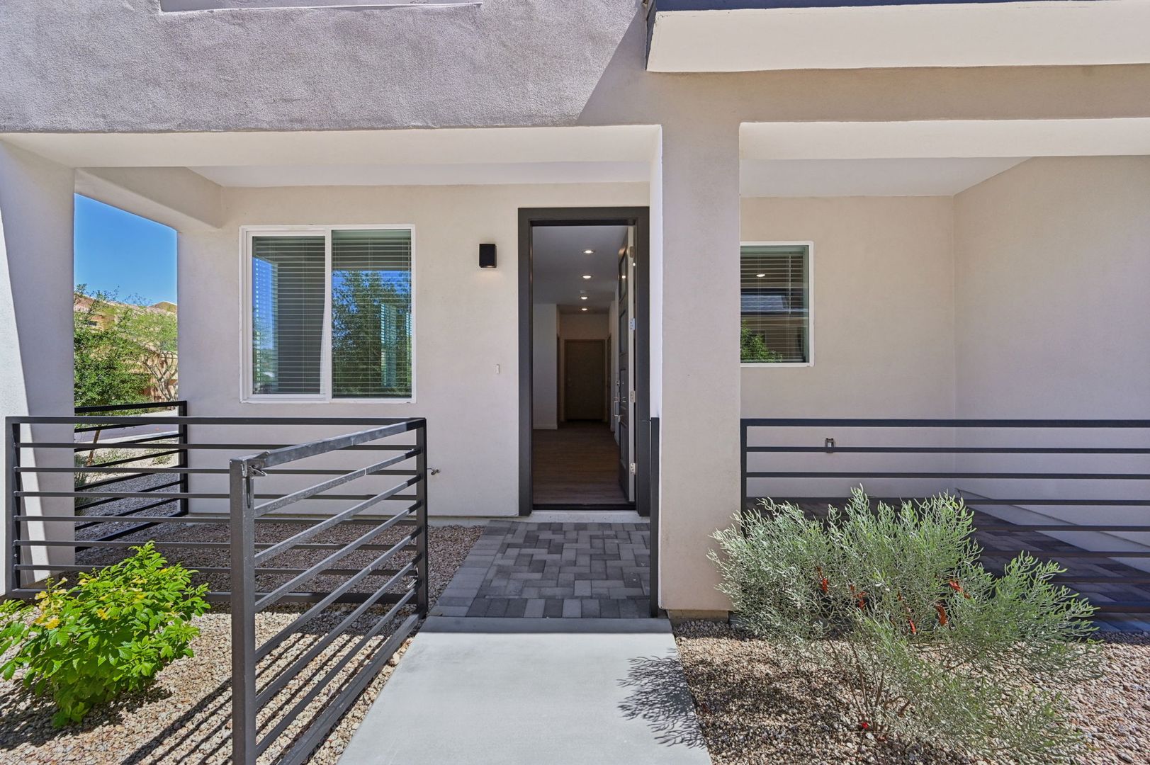 Phoenix Townhome: 2119 E. Voltaire Ave