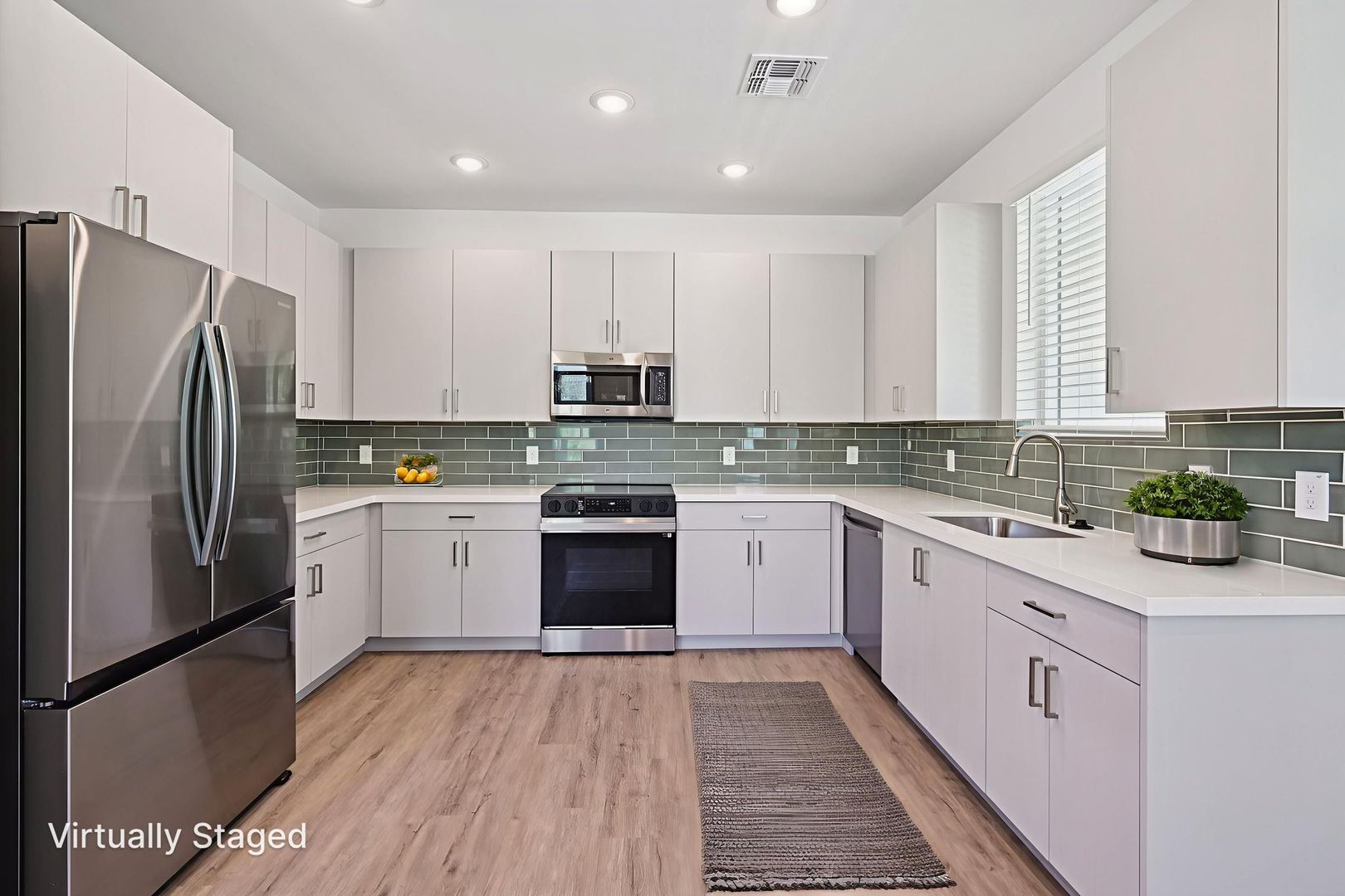 Phoenix Townhome: 2119 E. Voltaire Ave