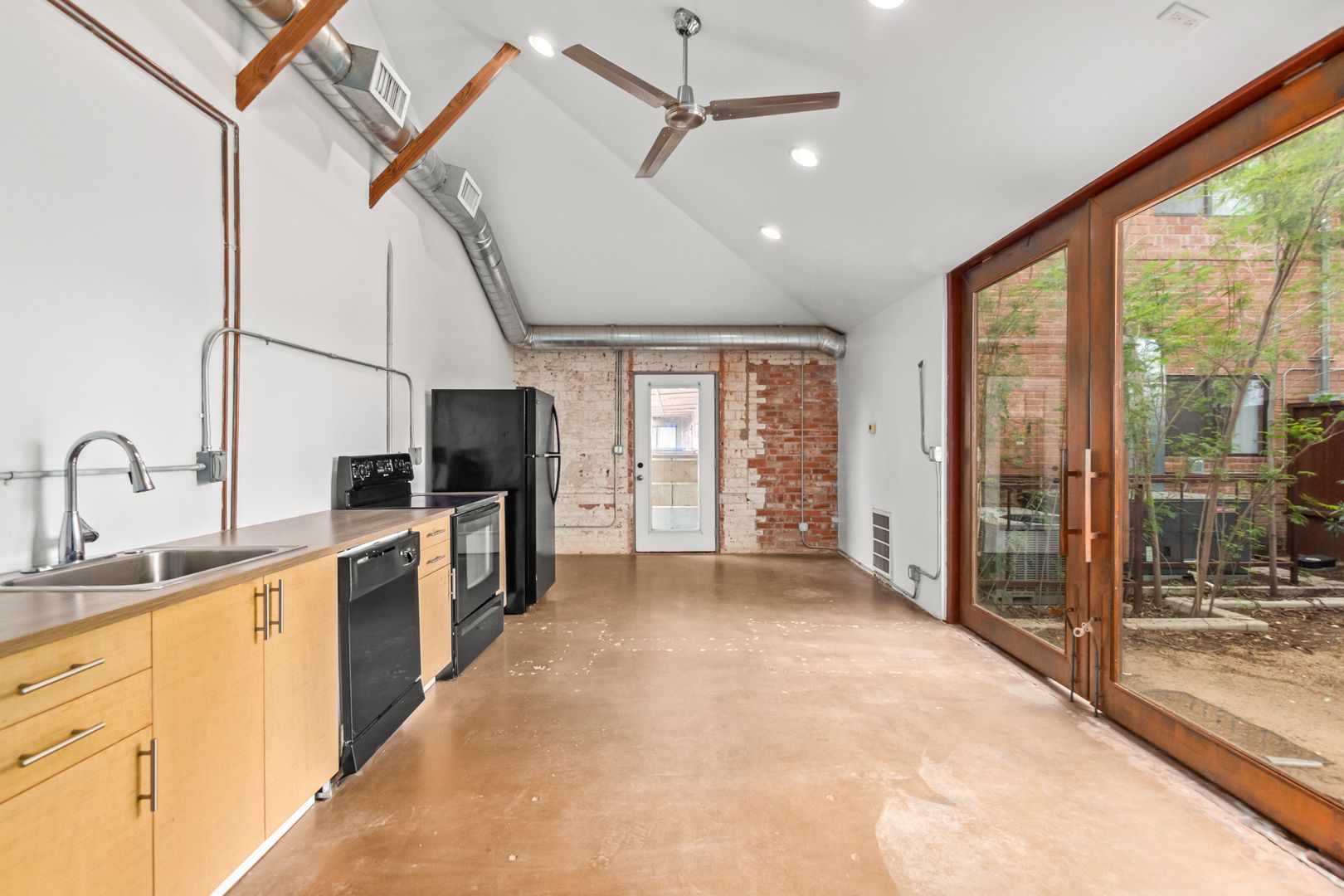 Phoenix Apartment: 1810 N 16th St