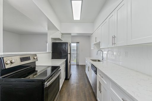 The Shorewood – photo 1