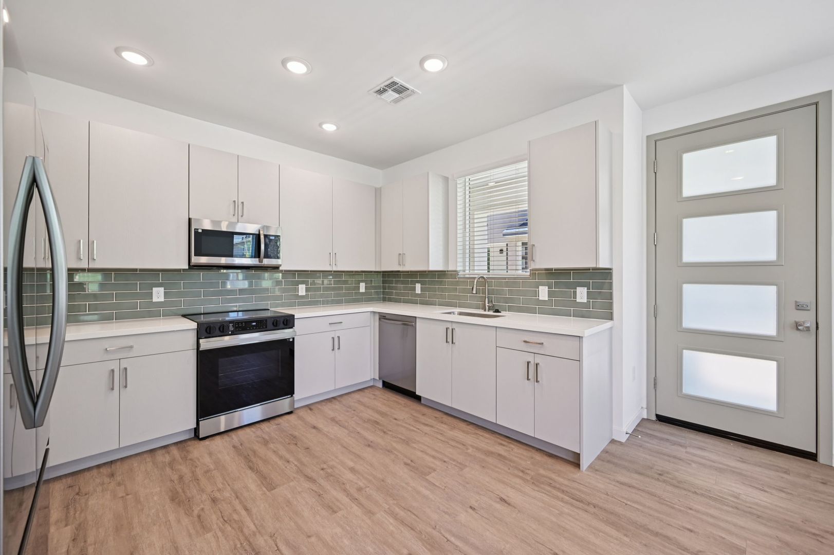 Phoenix Townhome: 2119 E. Voltaire Ave