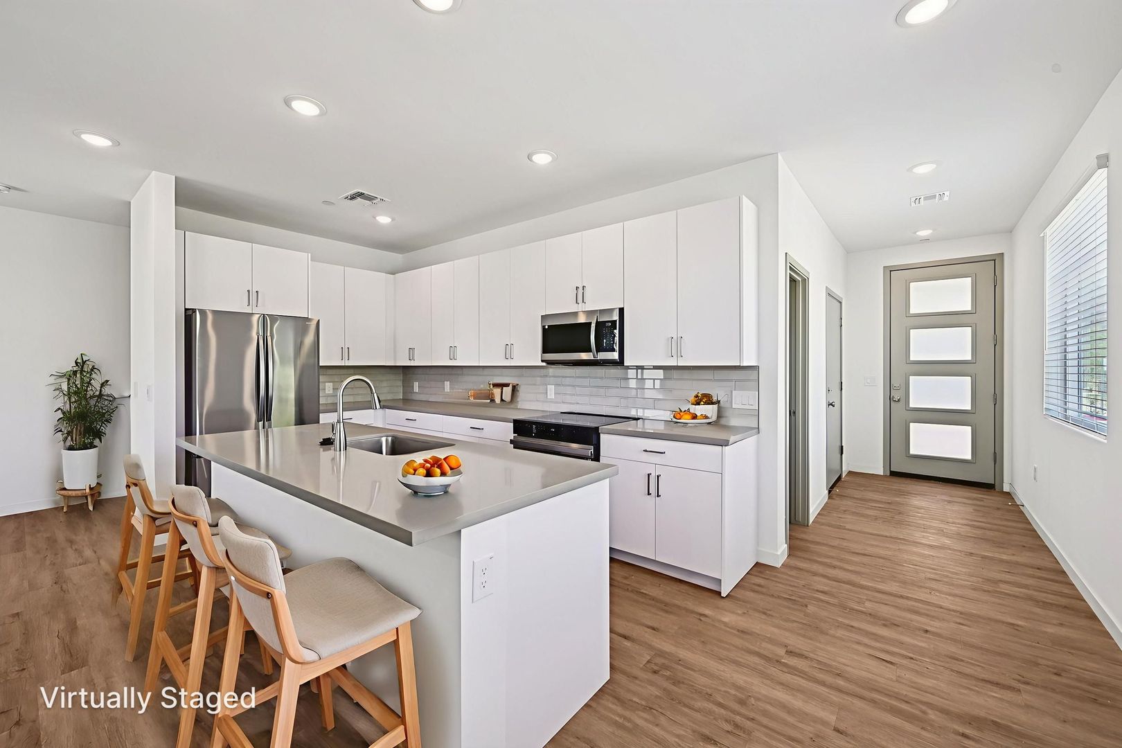 Phoenix Townhome: 2119 E. Voltaire Ave