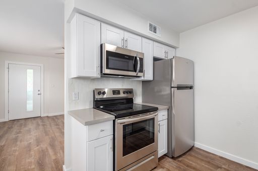Remodeled 2-Bedroom Near Old Town Scottsdale | In-Unit Laundry – photo 1