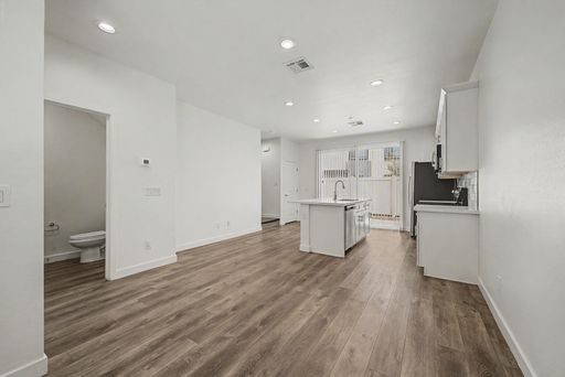 Comfort, Space & Scenic Living | 2 Bed, 1.5 Bath Townhome – photo 1