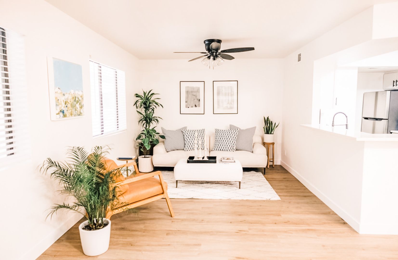 Mesa Apartment: 830 N Alma School Rd