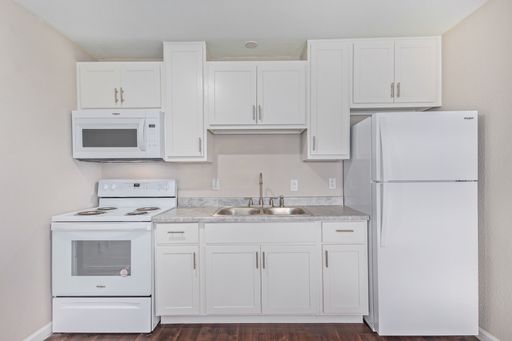 26th Place Apartments – photo 1