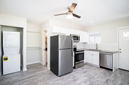 Central Phoenix Studio - Fully Renovated! – photo 1