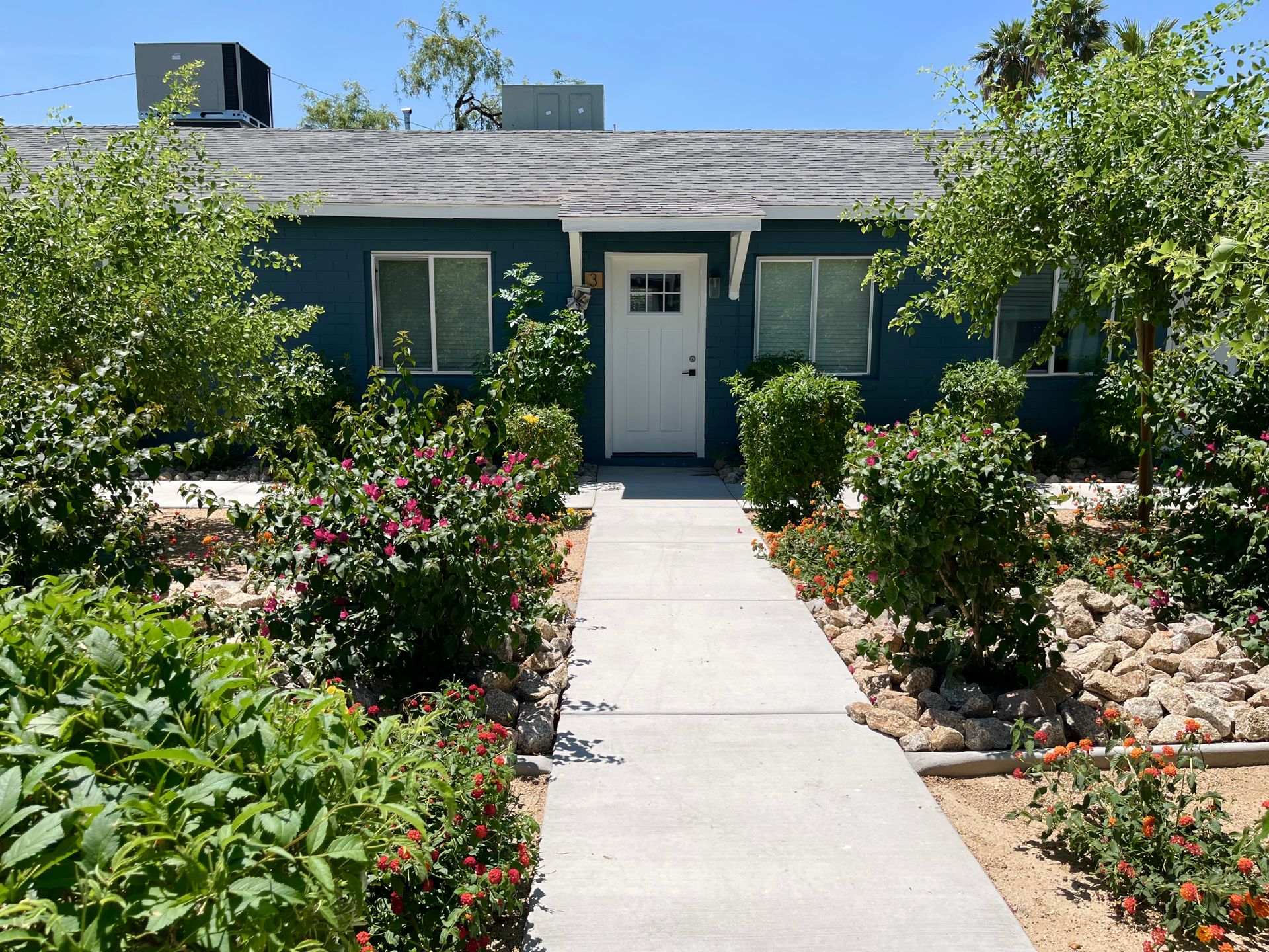 Phoenix Apartment: 829 E Turney Ave