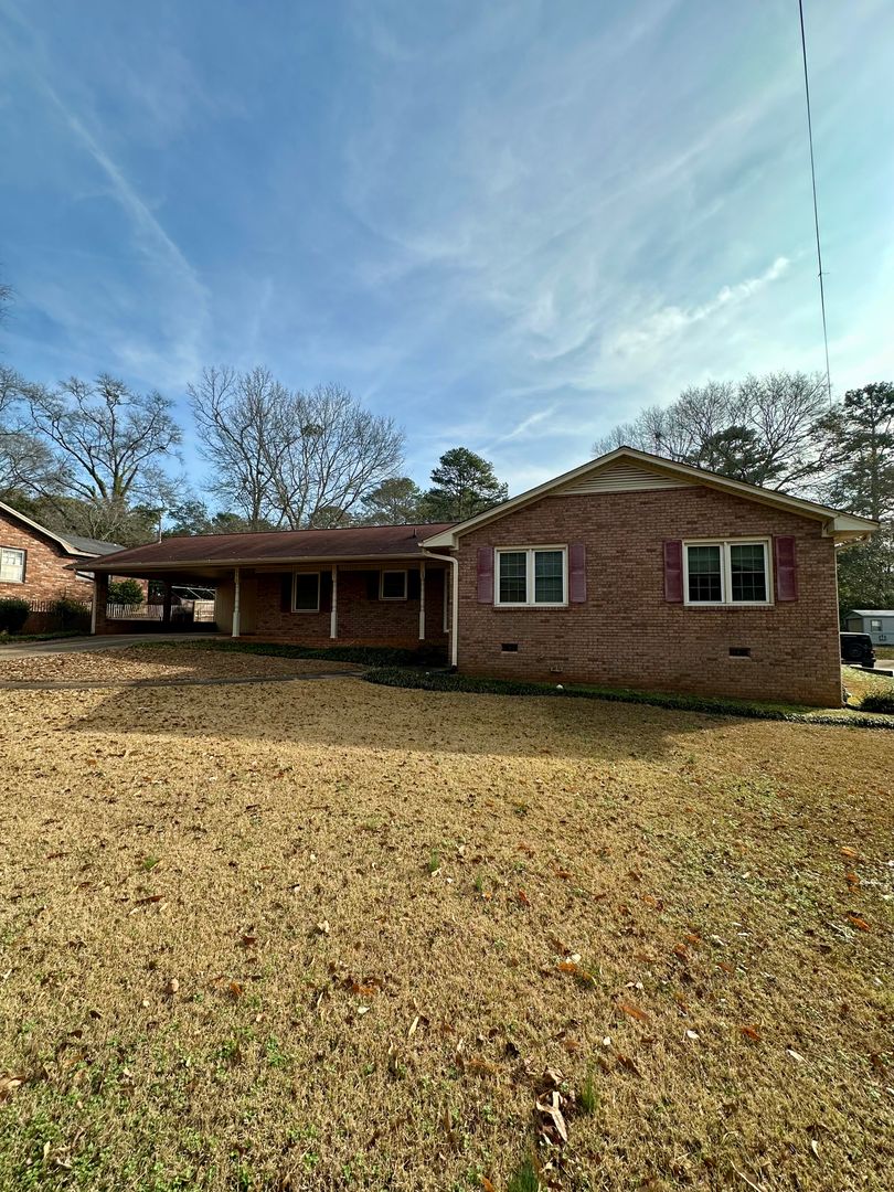 ATHENS House: 115 STAFFORD DRIVE