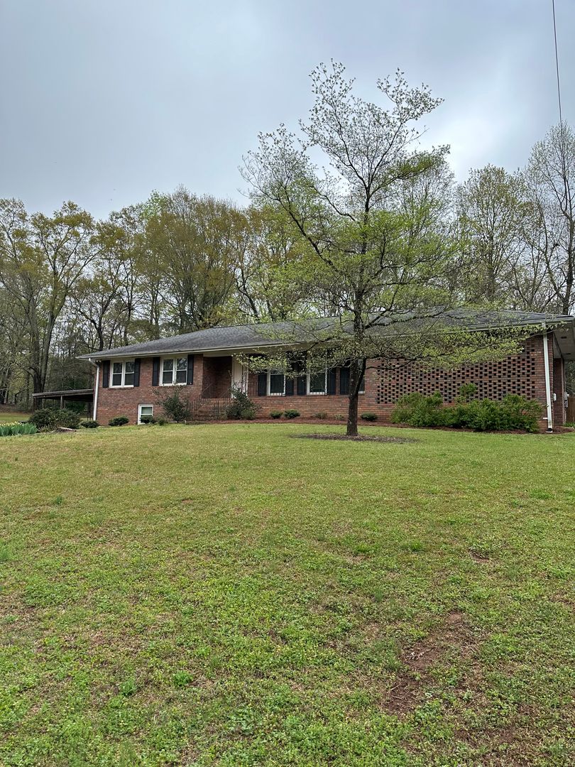 ATHENS House: 175 SHADYBROOK DRIVE