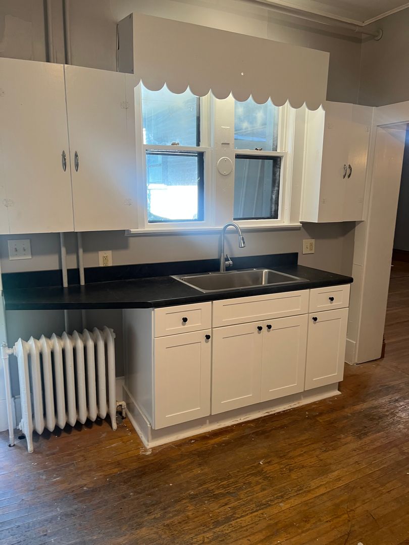 Burlington Apartment: 47 Adams St.