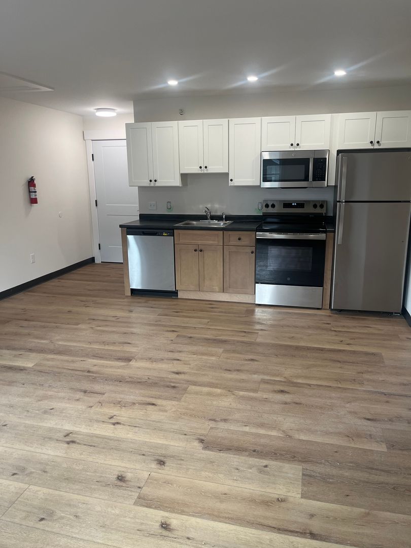 Burlington Apartment: 191 North St.