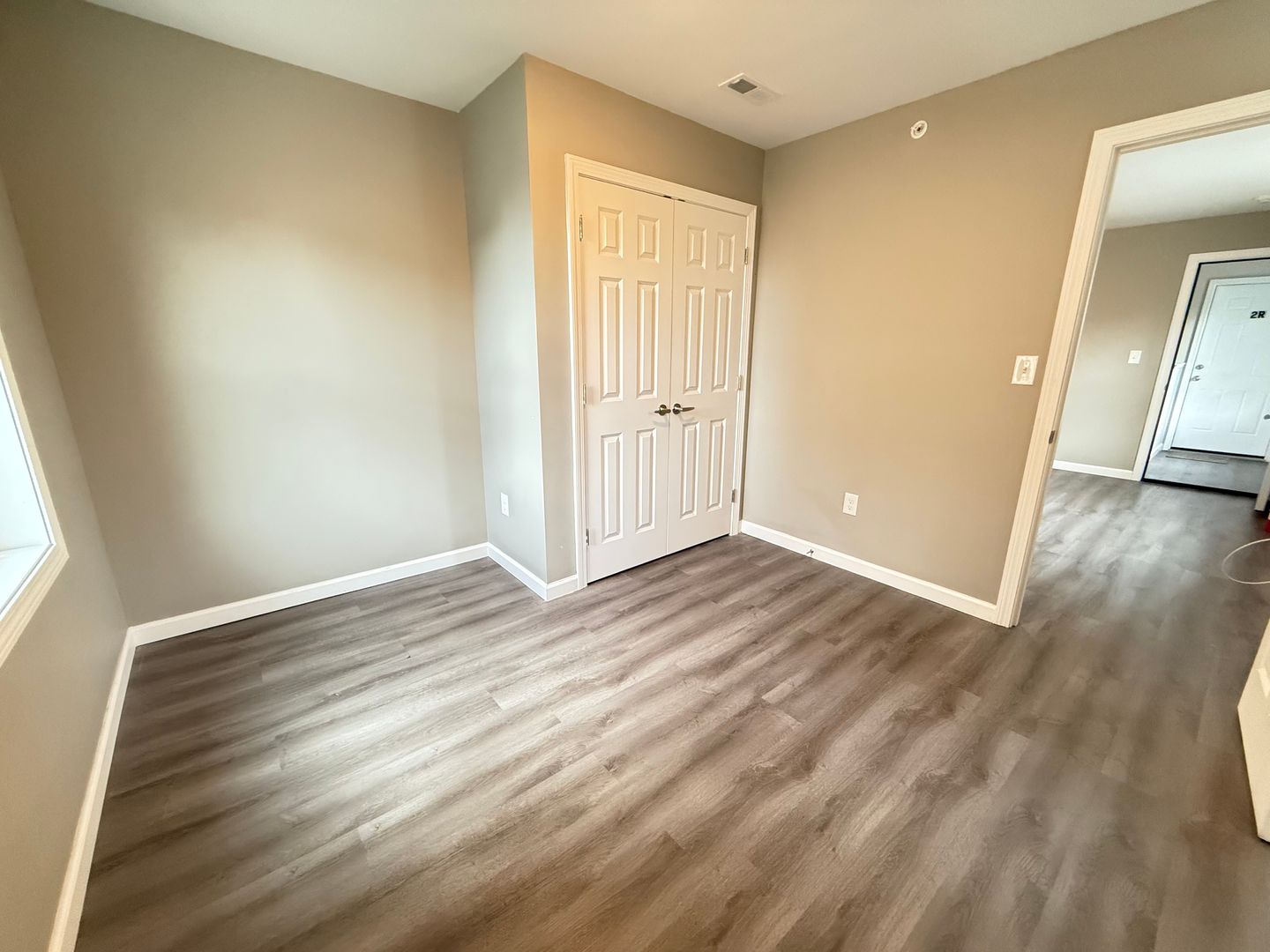 Springfield Apartment: 6 Sorrento Street