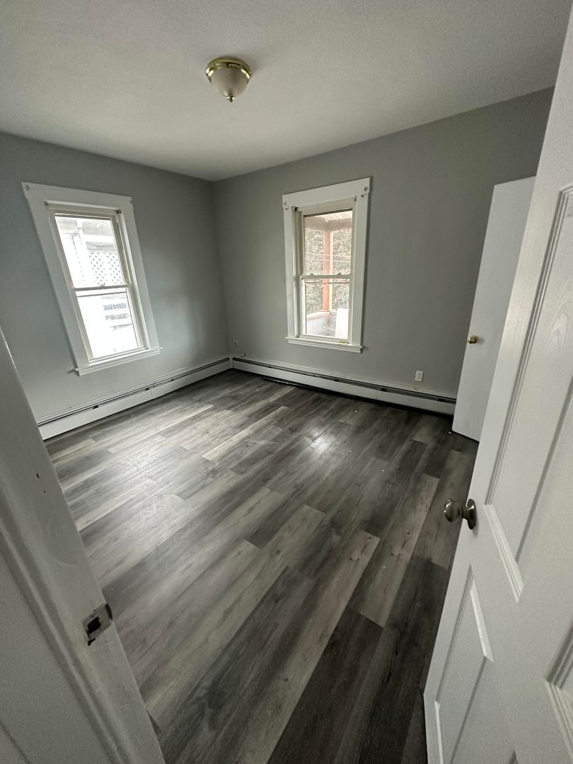 West Springfield Apartment: 61 Hill Street