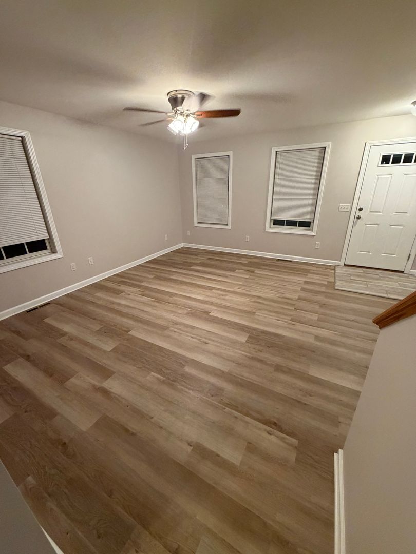 Springfield Apartment: 1142-1144 Boston Road