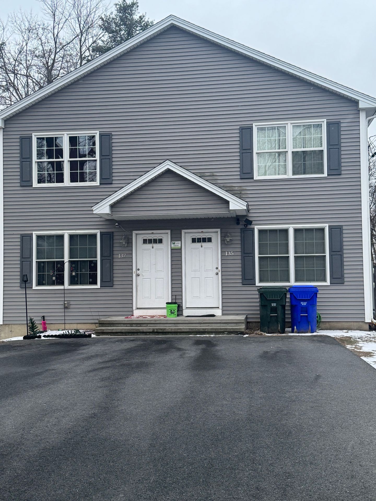 135-137 Laconia Street