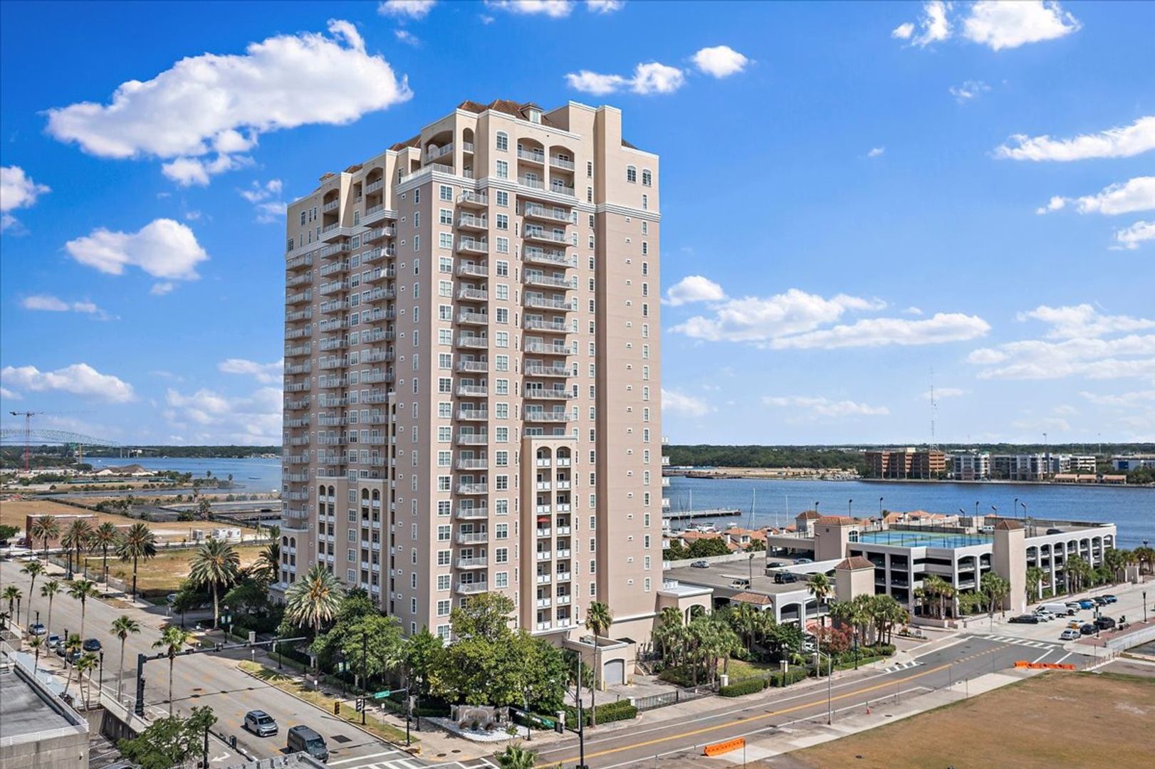 Jacksonville Condo: 400 E. Bay Street, #411