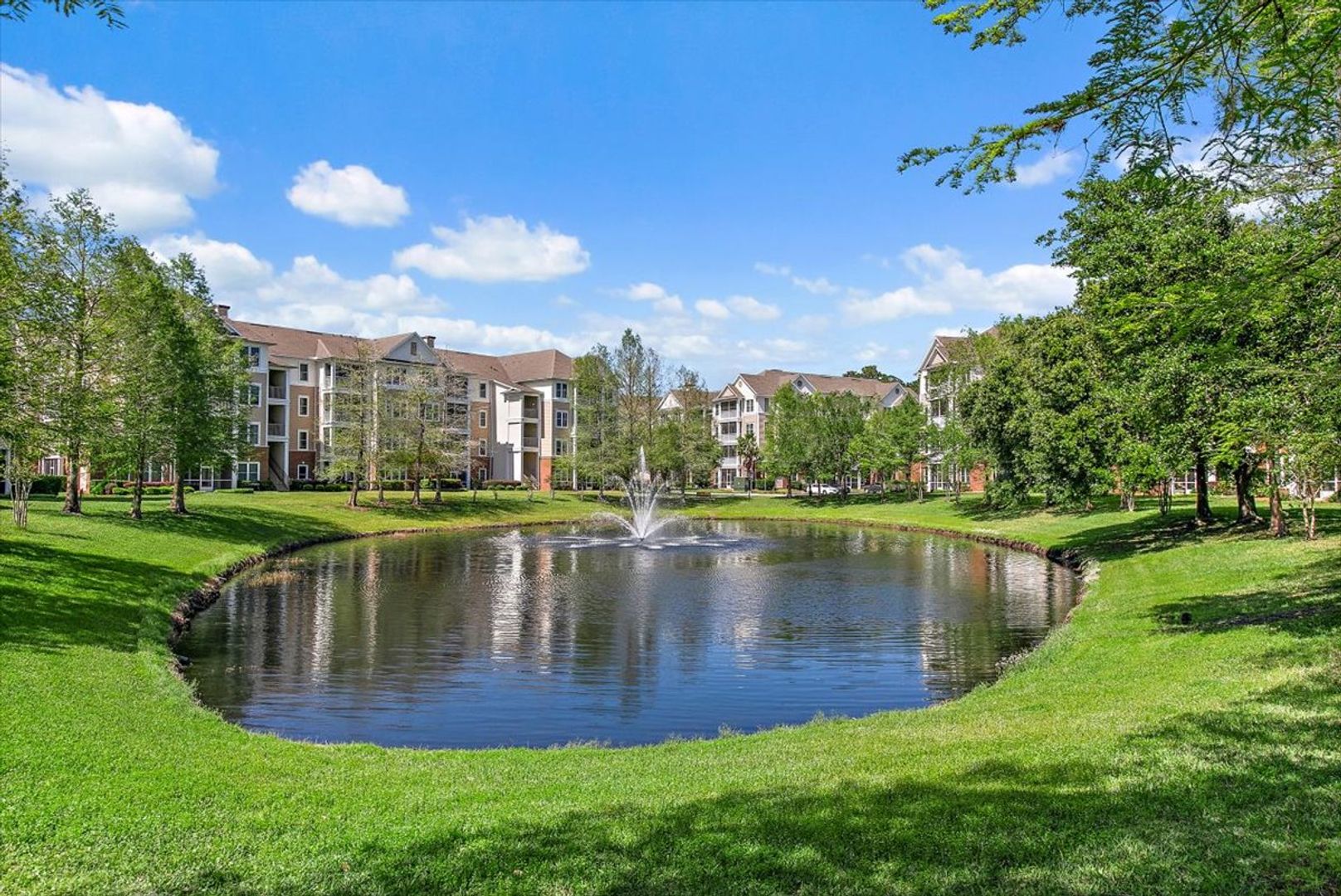 Jacksonville House: 13364 Beach Blvd.