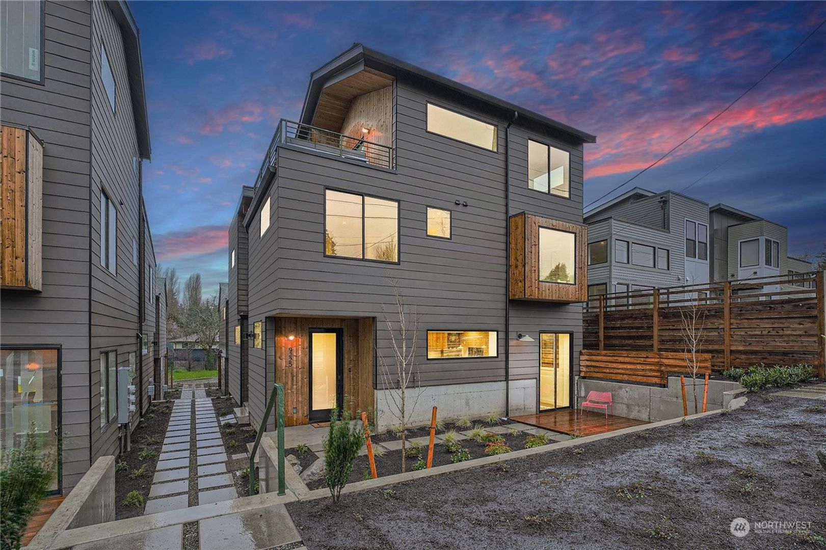 Seattle Townhome: 9221 3rd Ave NW