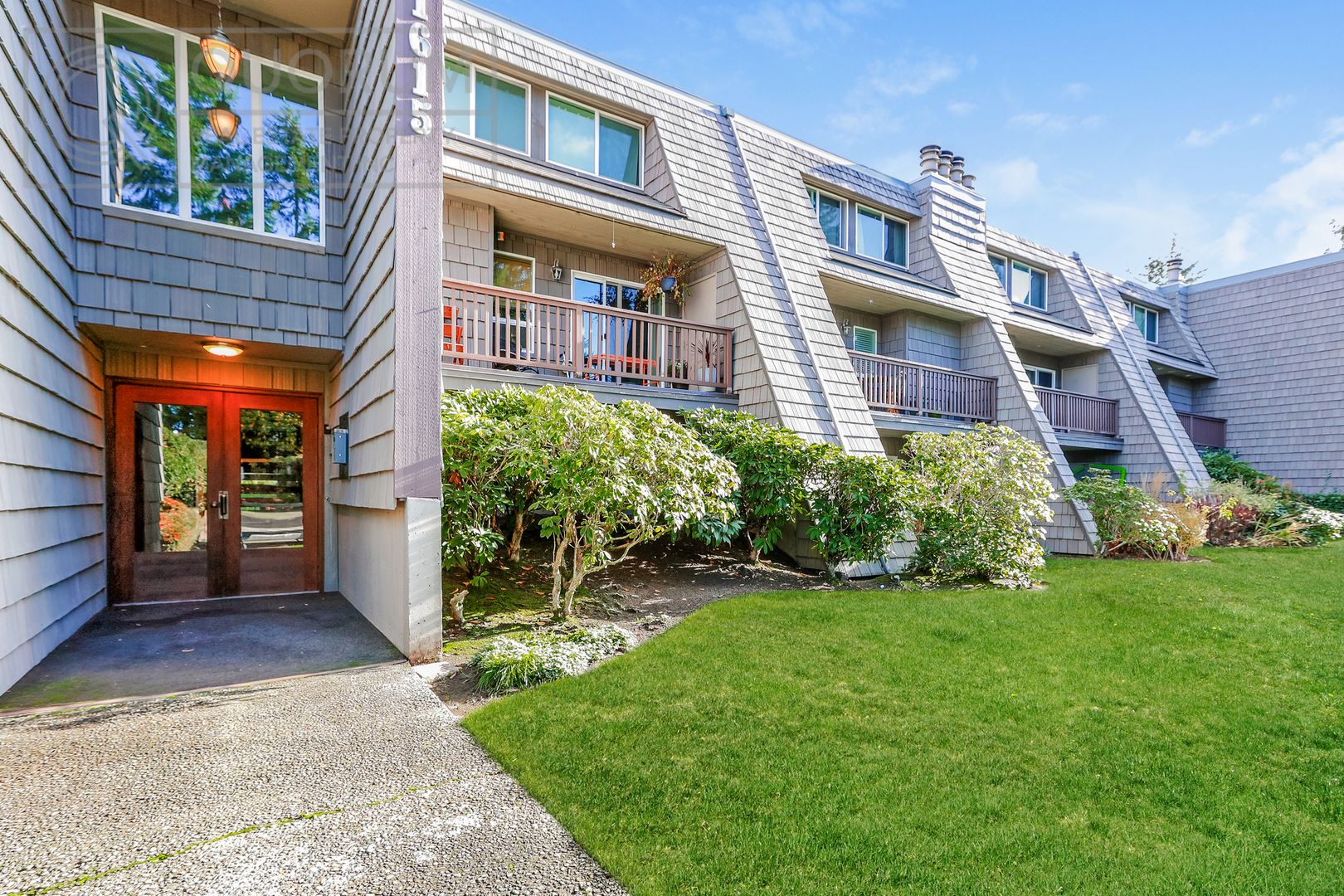 Edmonds Condo: 21615 80th Ave. W #101