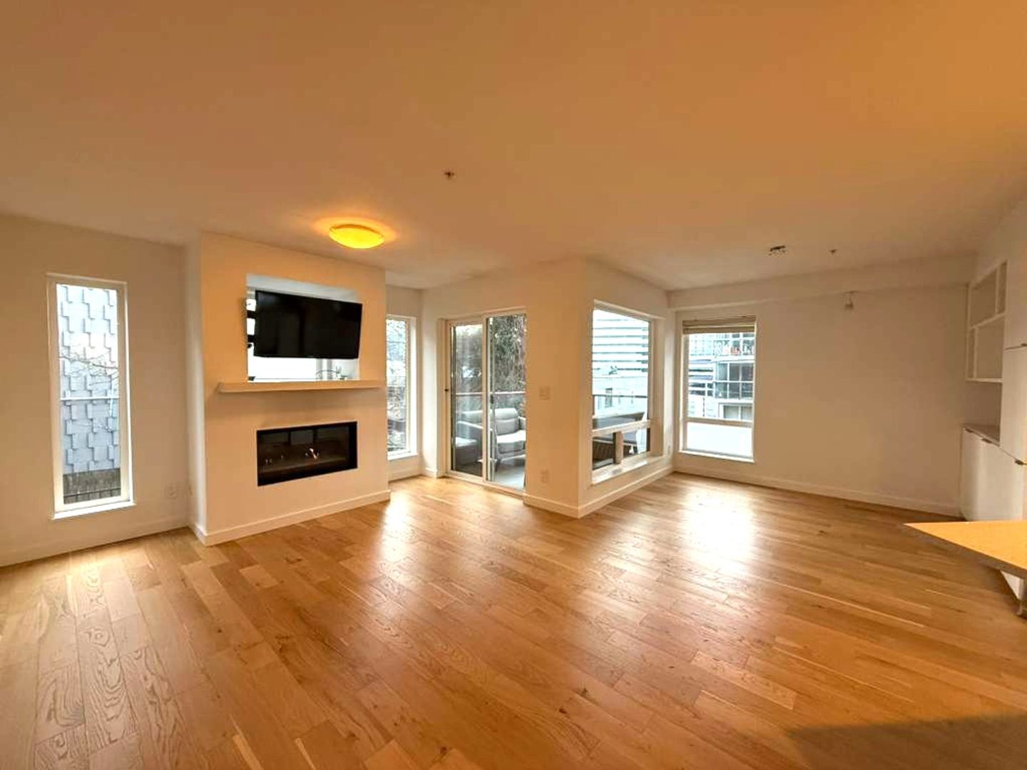 Seattle Condo: 1805 Bellevue Avenue #102