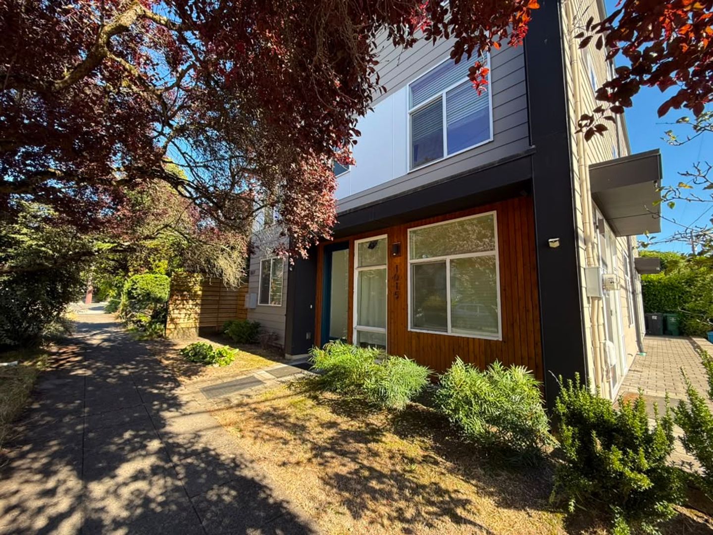 Seattle House: 1017 NE 55th St