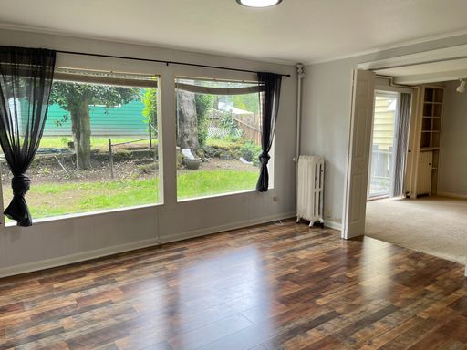3 Bed 1 Bath Unit Available in Queen Anne! – photo 1