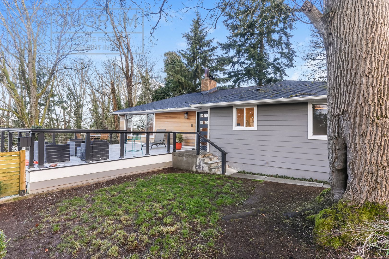 Seattle House: 5150 S 117th St