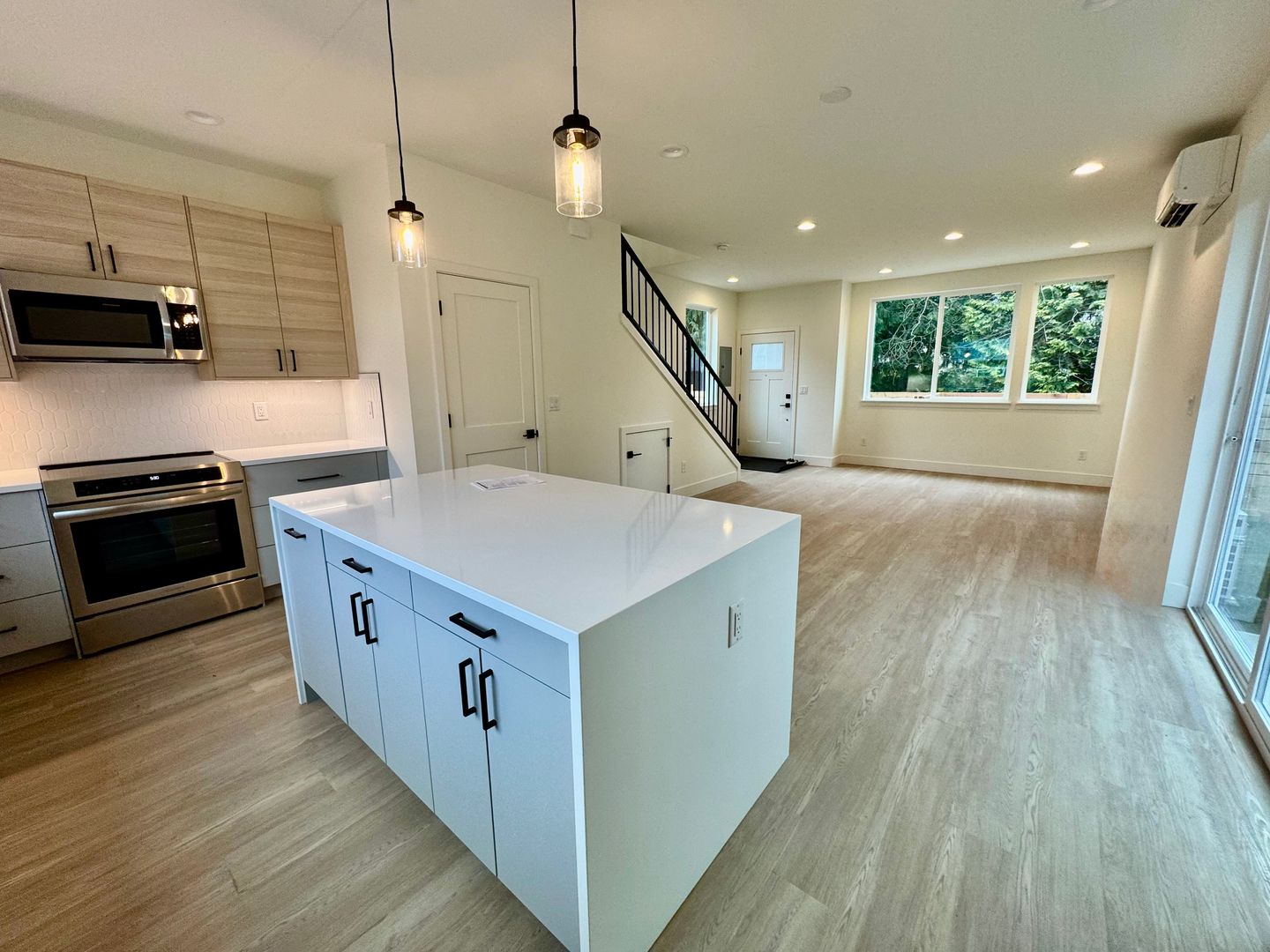 Seattle House: 9511 3rd Ave NW