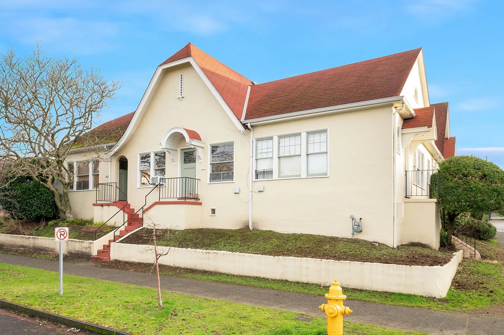 Seattle Apartment: 1702-1710 N 44th St & 4402-4404 Densmore Ave N
