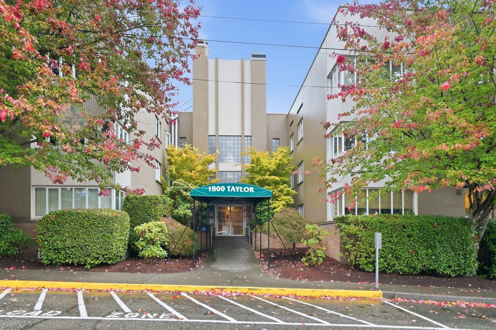 Seattle Condo: 1800 Taylor Ave N #110