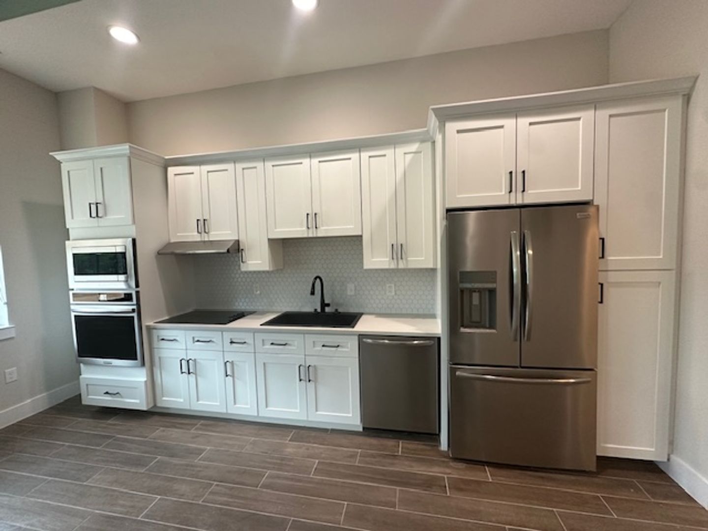 Montgomery Apartment: 900 New Day Ave