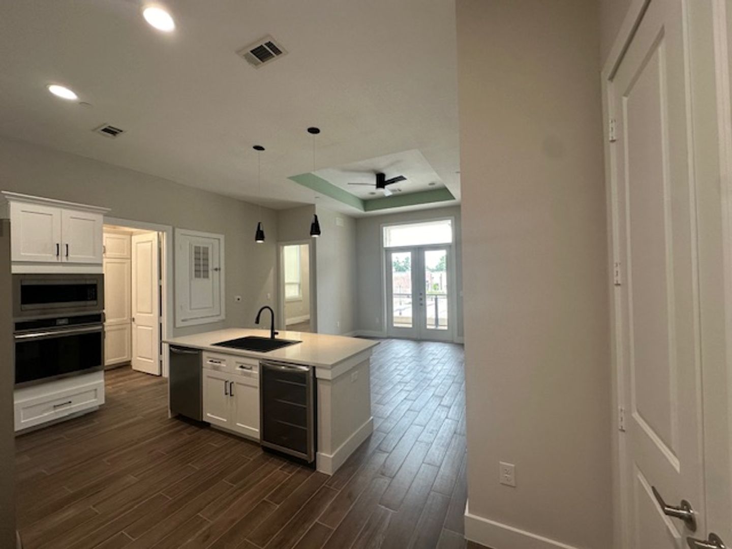 Montgomery Apartment: 900 New Day Ave