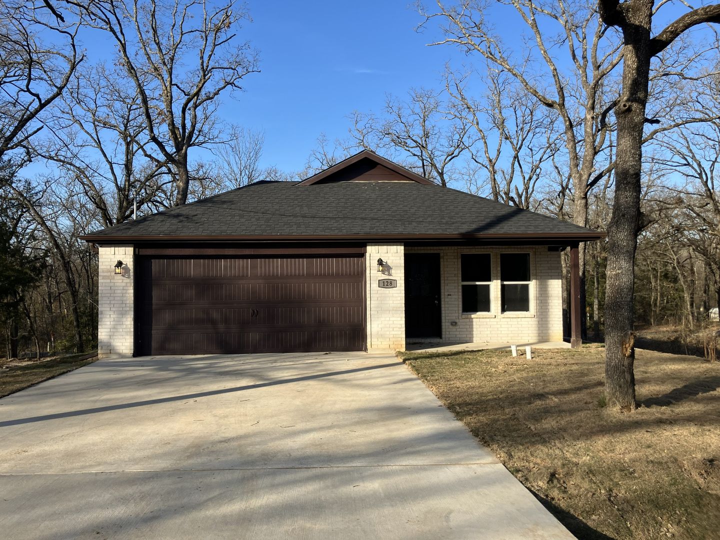 Gun Barrel City House: 128 Woodland Trl