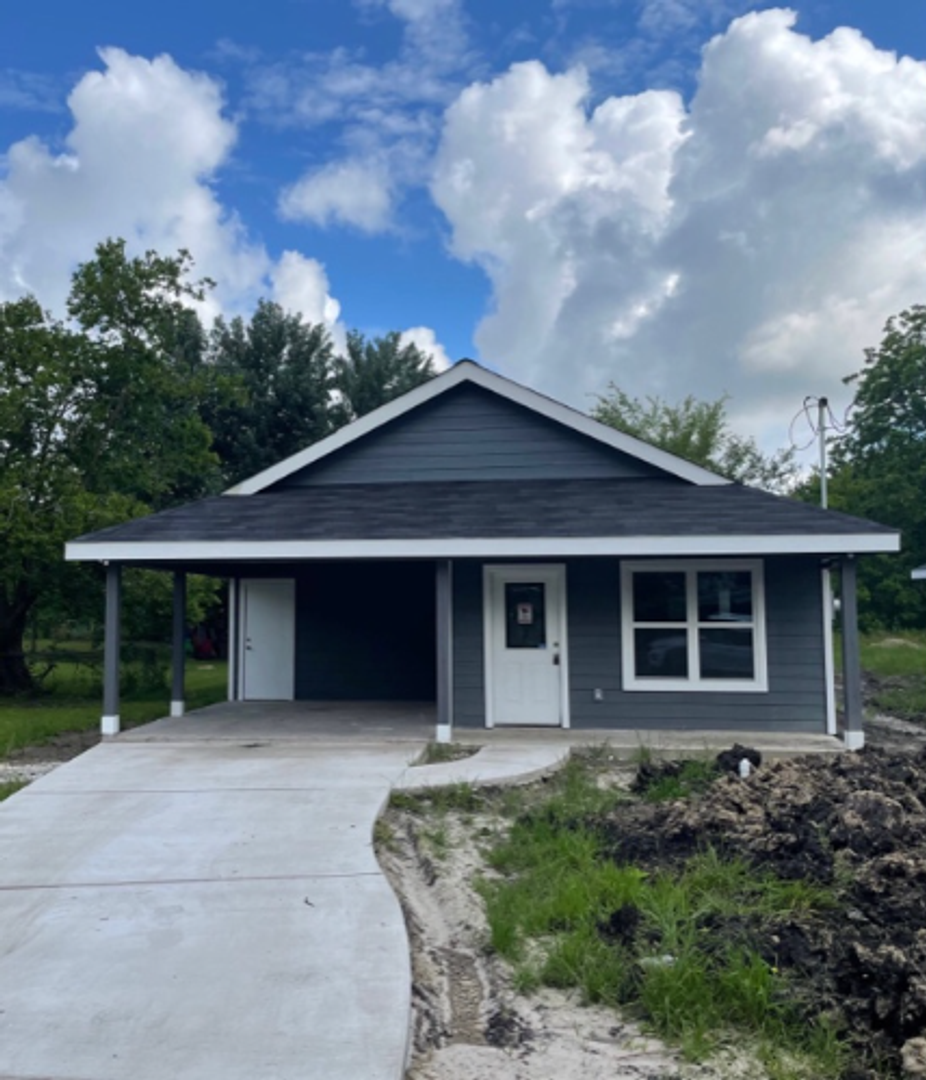 Commerce House: 1210 Booker St