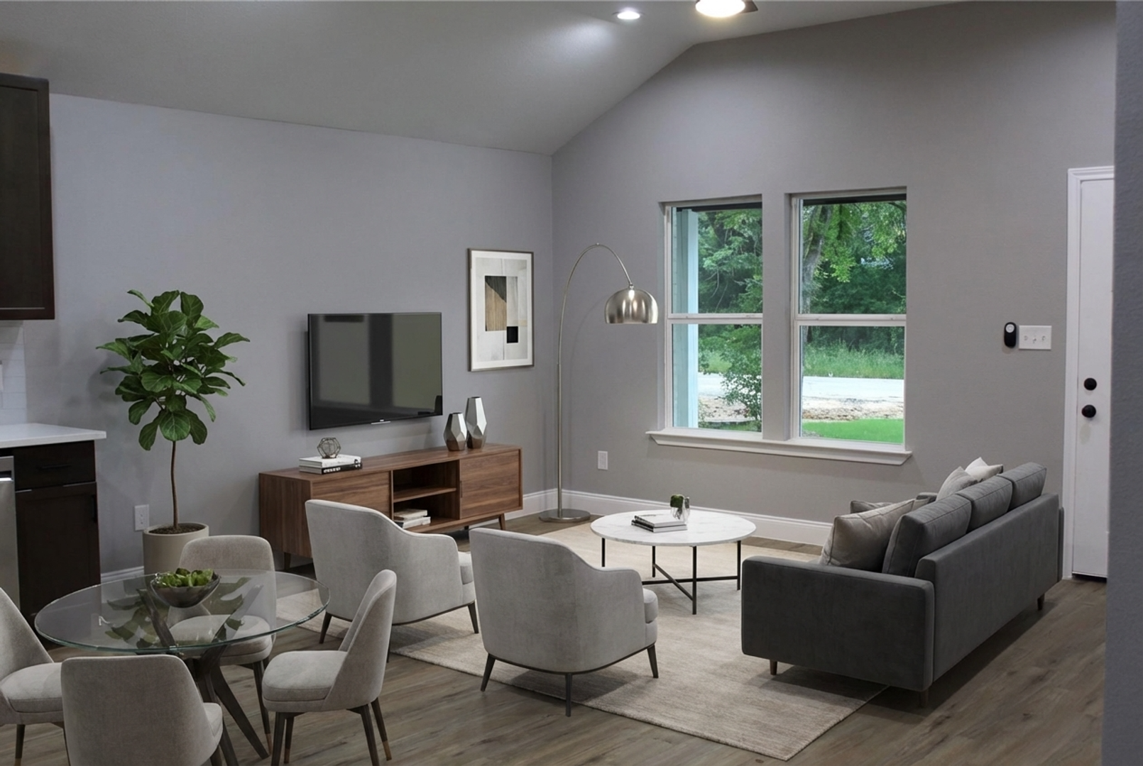 Commerce House: 1702 Clark St