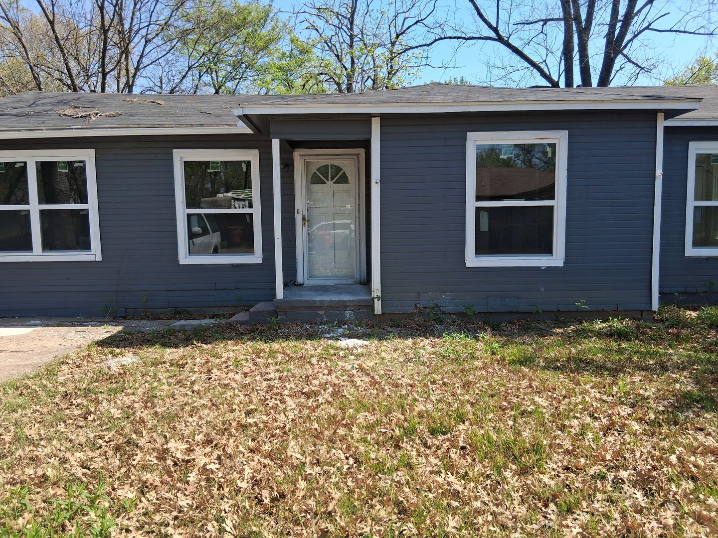 Bonham House: 1302 Pecan St