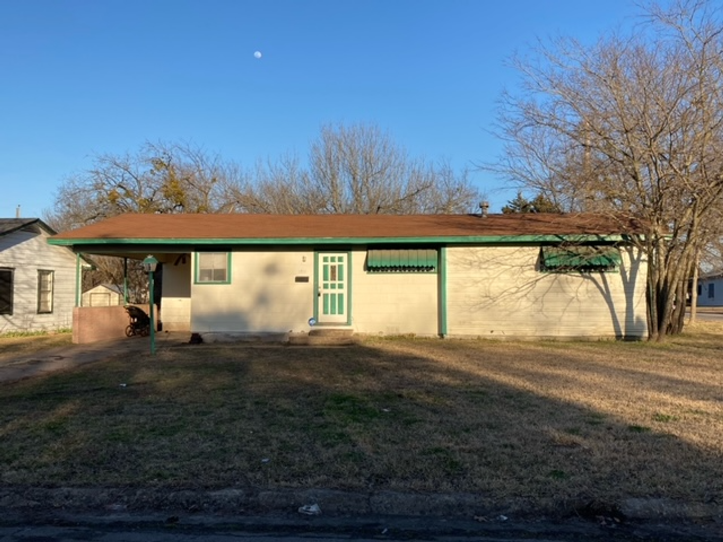 Greenville House: 1711 Langford St