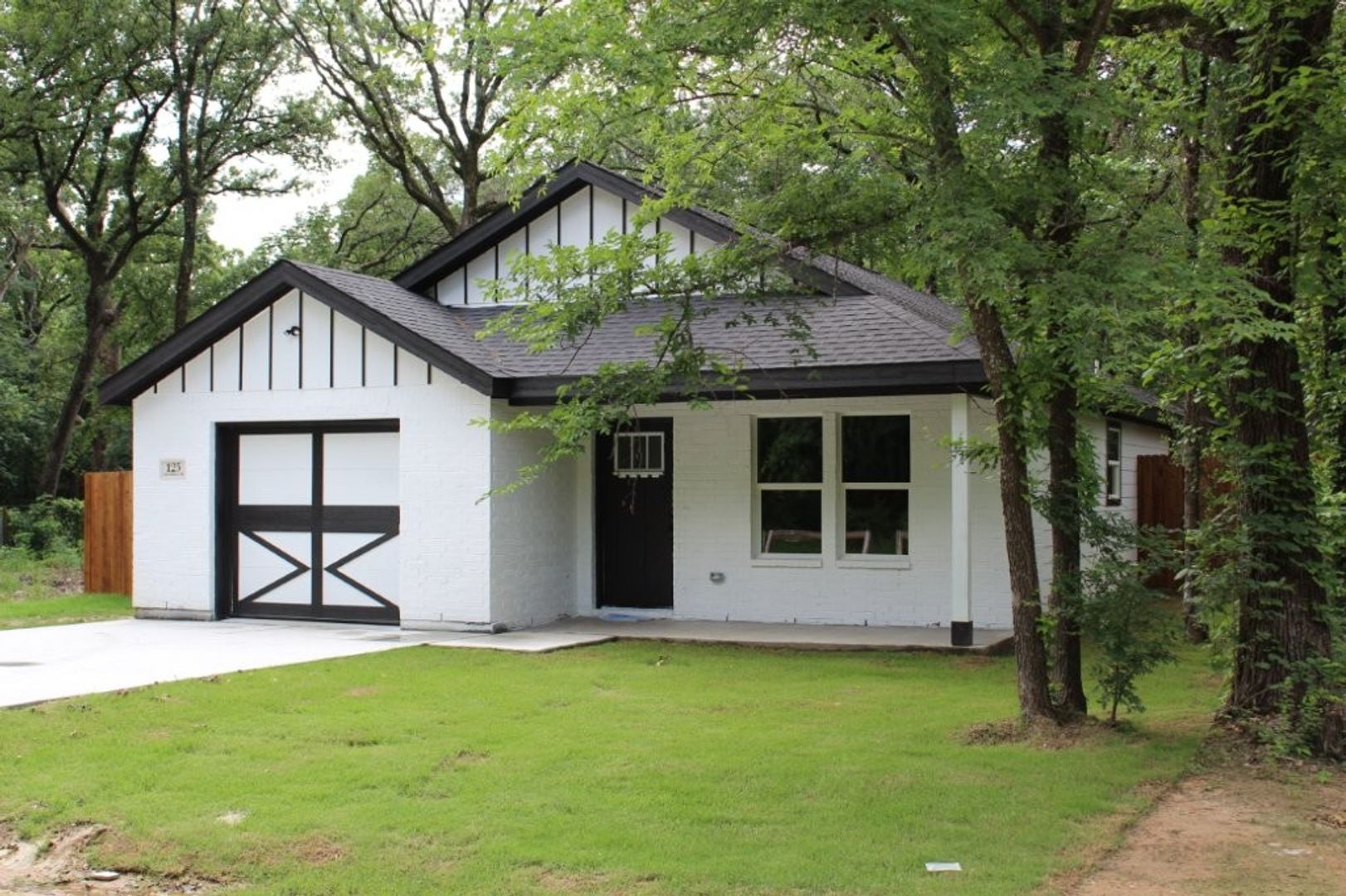 Mabank House: 125 Chapparrel