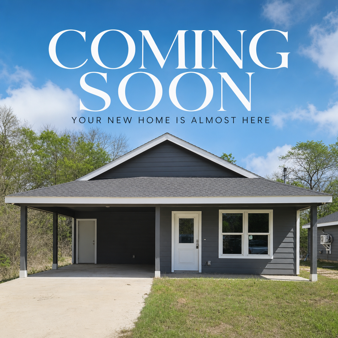 Paris House: 944 7th St NE