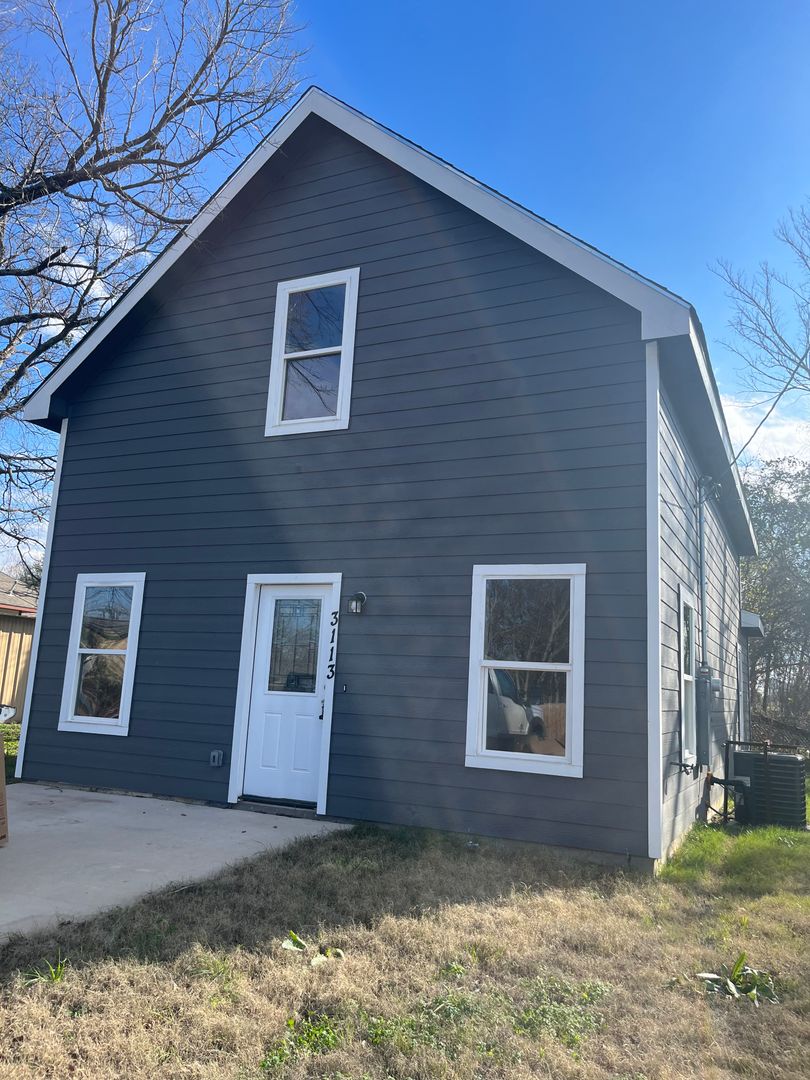Greenville House: 3113 Bourland St