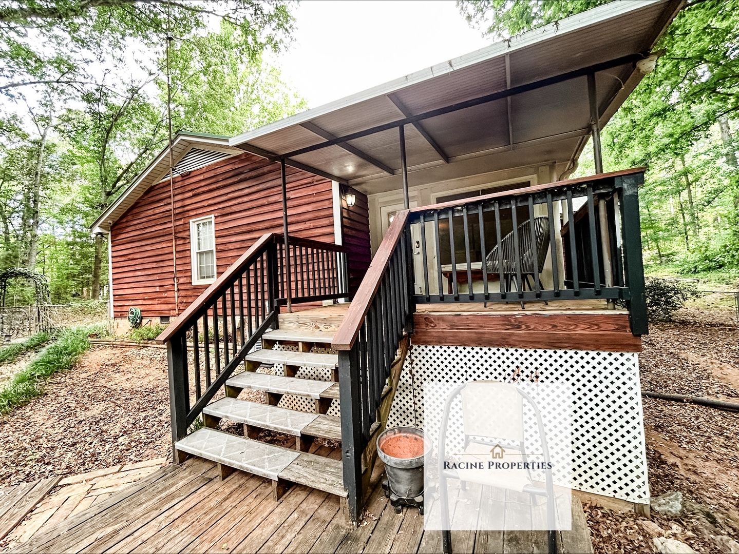 Simpsonville House: 147 Sunshine Dr