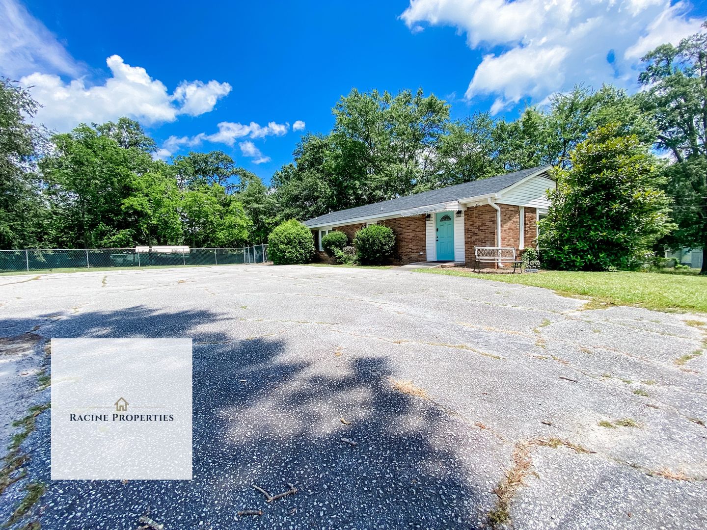 Clinton House: 203 East Florida St