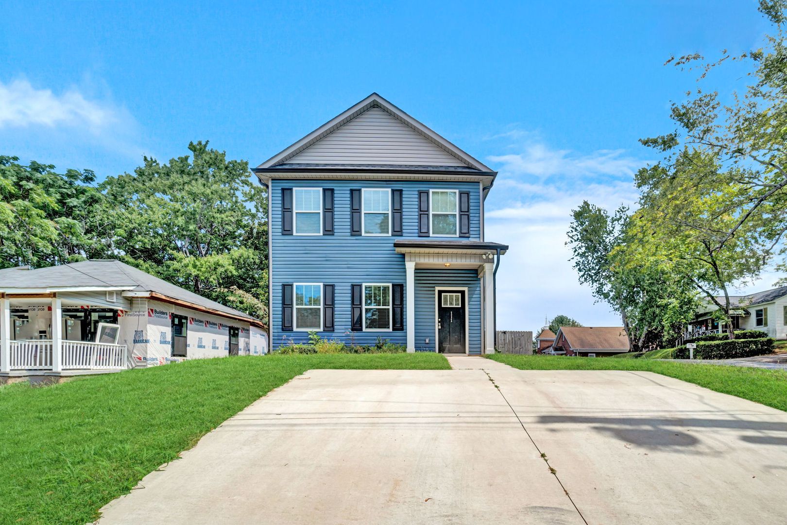 Easley House: 111 N Third St