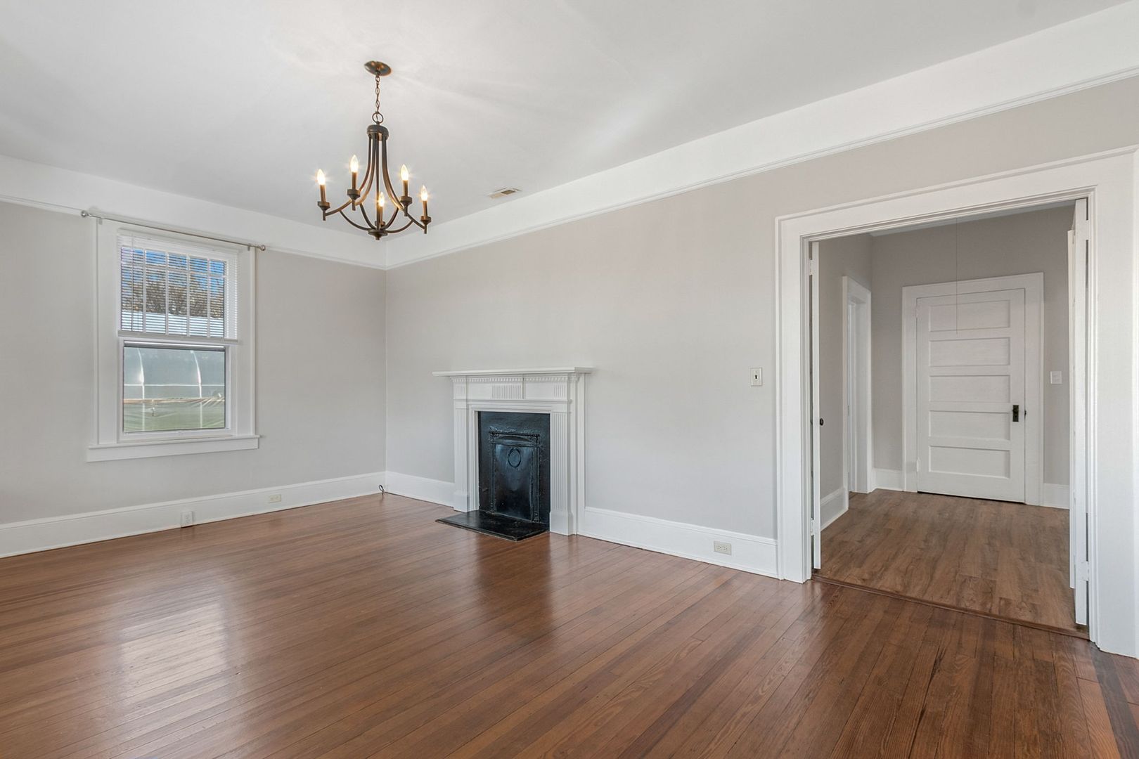 1166 Pendleton St 7 of 12