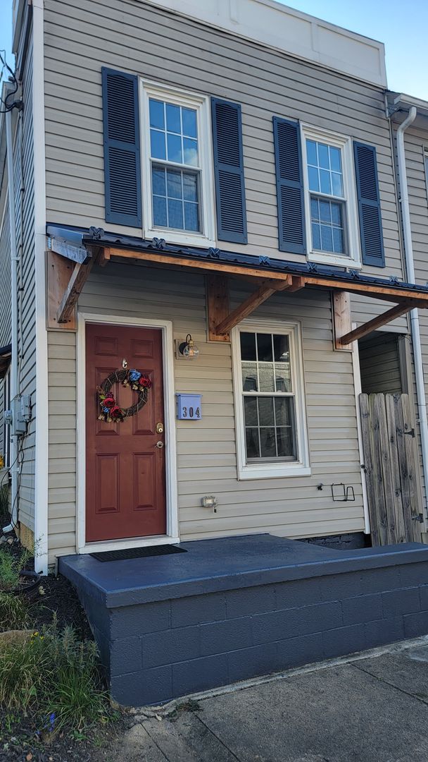 Frederick House: 304 Madison St.