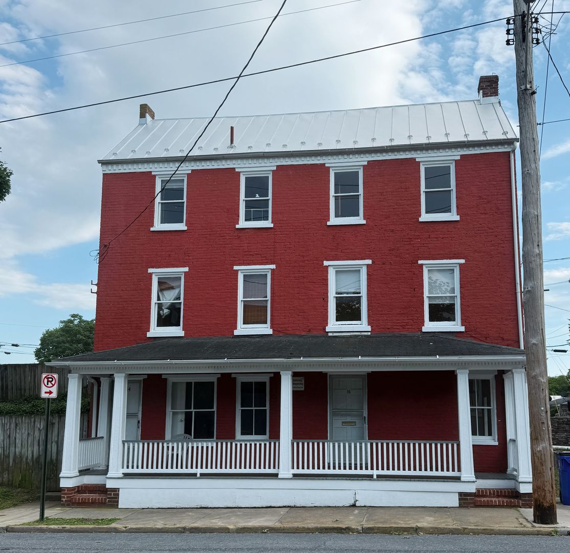 Frederick House: 14-16 W Fifth Street