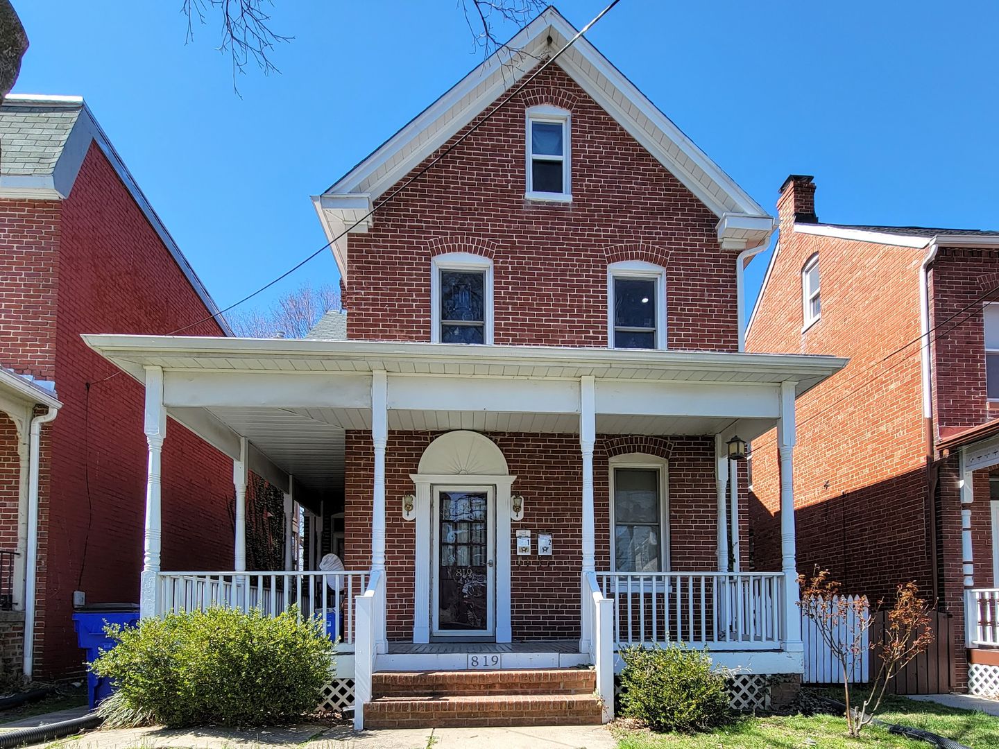 Frederick Apartment: 819 Motter Ave