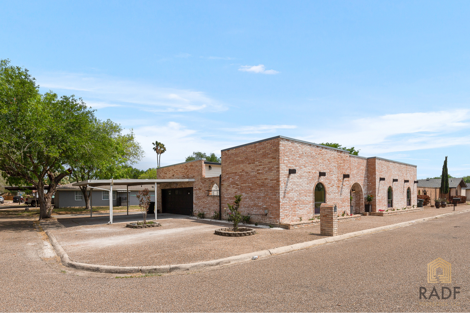 Mission House: 2216 Robyn Lane