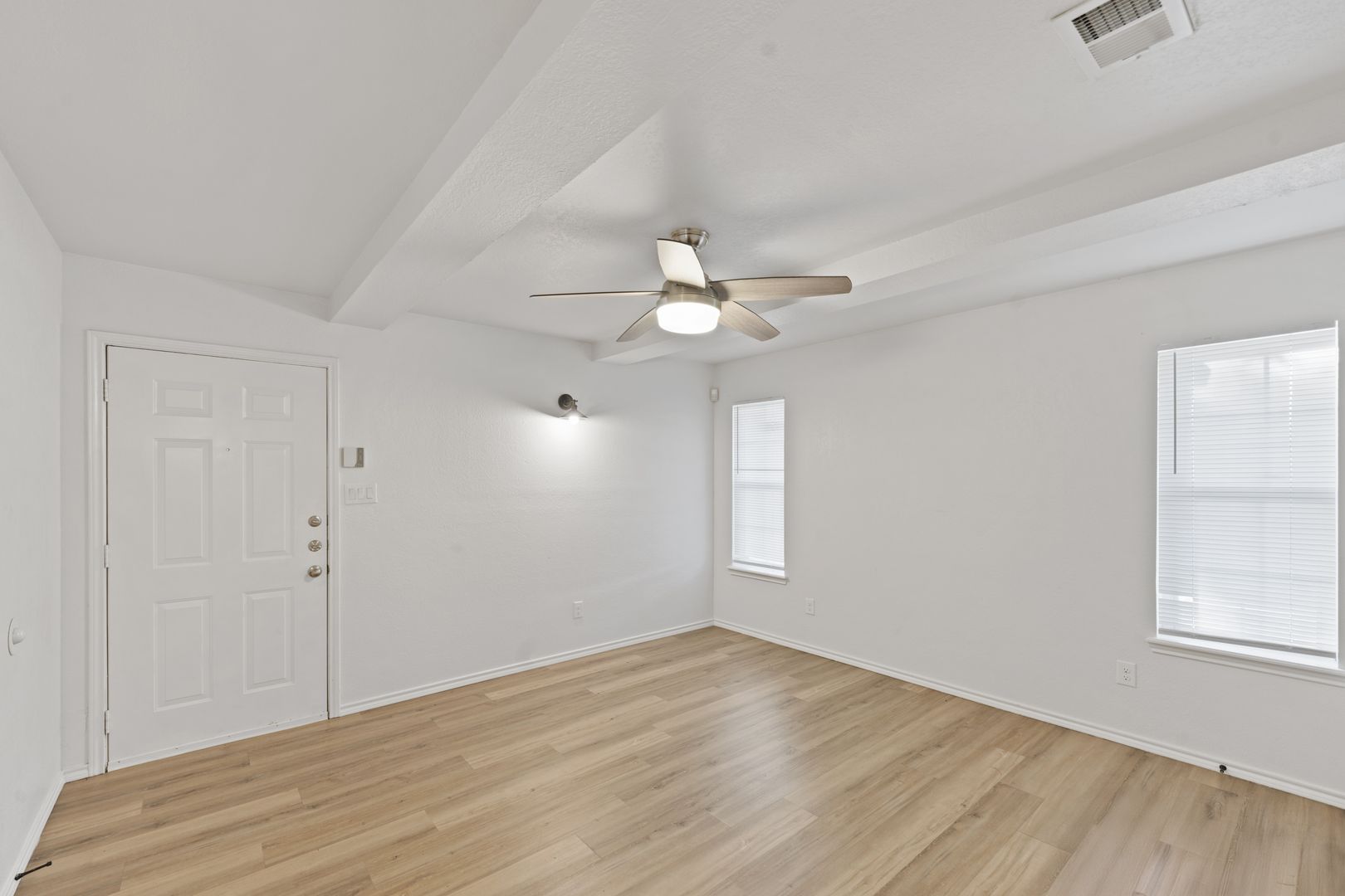 Edinburg Apartment: 1106 S Stone Haven